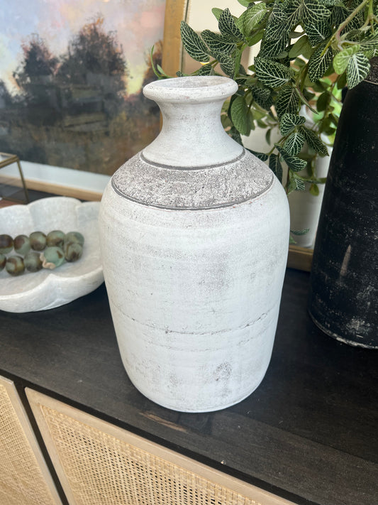 Clay Vase - 2 Styles