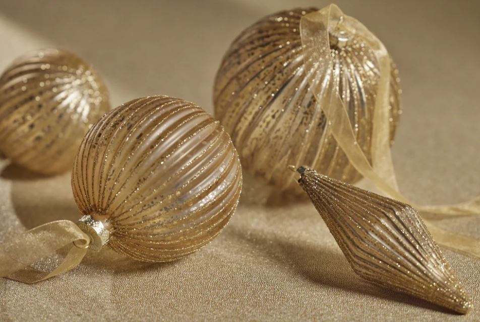 Antique Ribbed Ball Ornament-Matte Gold