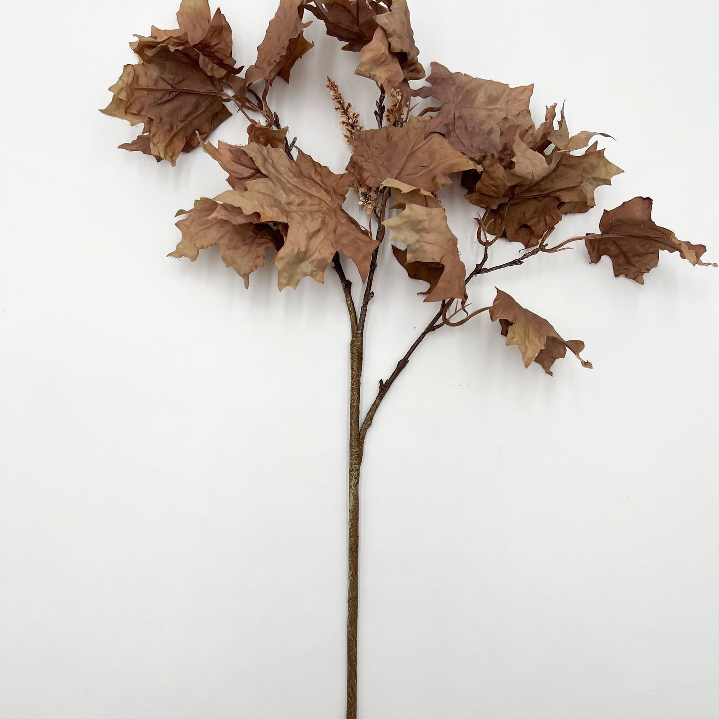 Maple Leaf Spray Two Toned - 32"