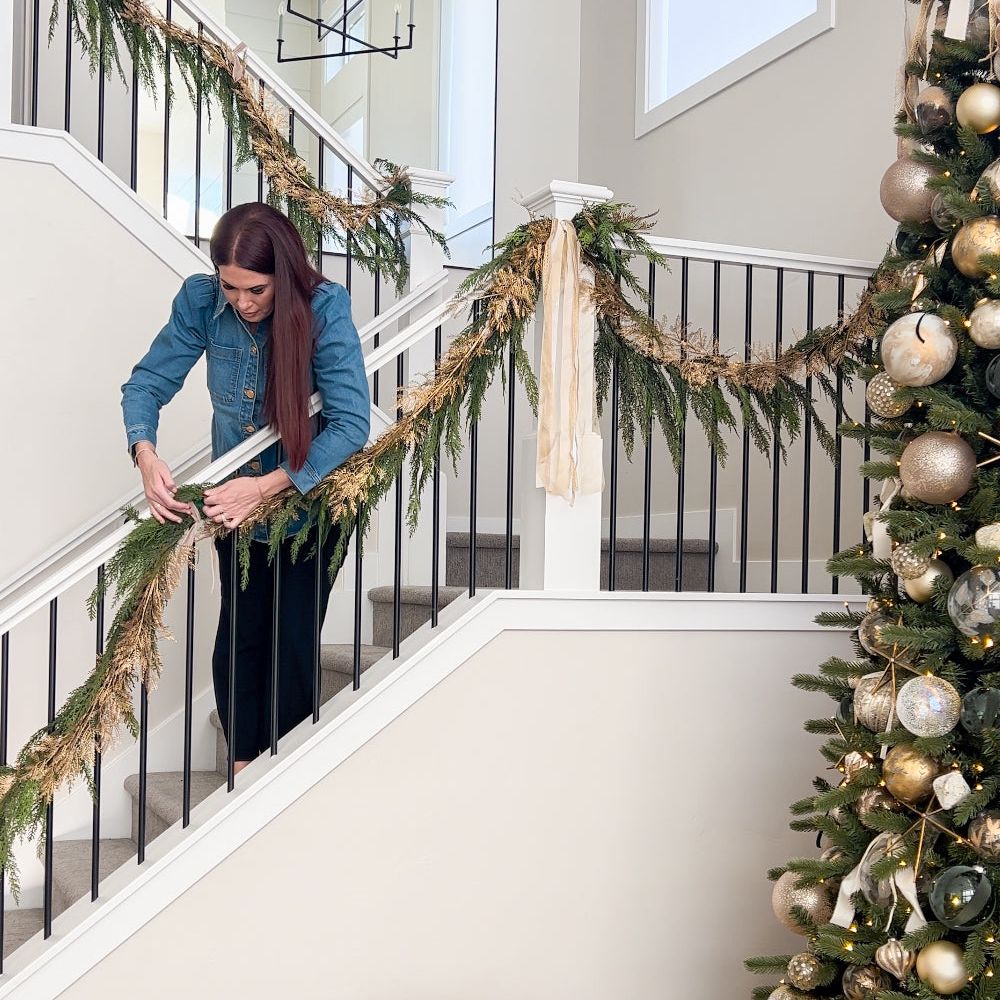 6' Deluxe Cedar Garland - ships beginning of Dec. last batch!