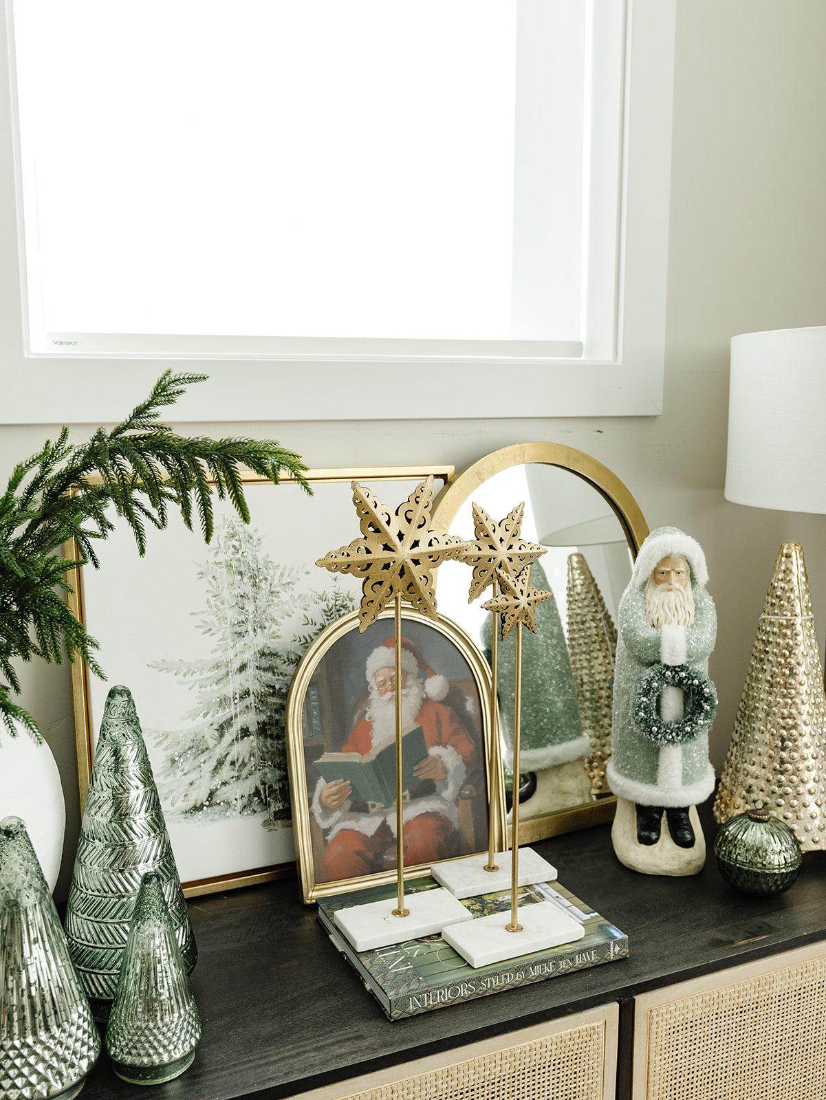 Santa Holding a Wreath - Cream & Green