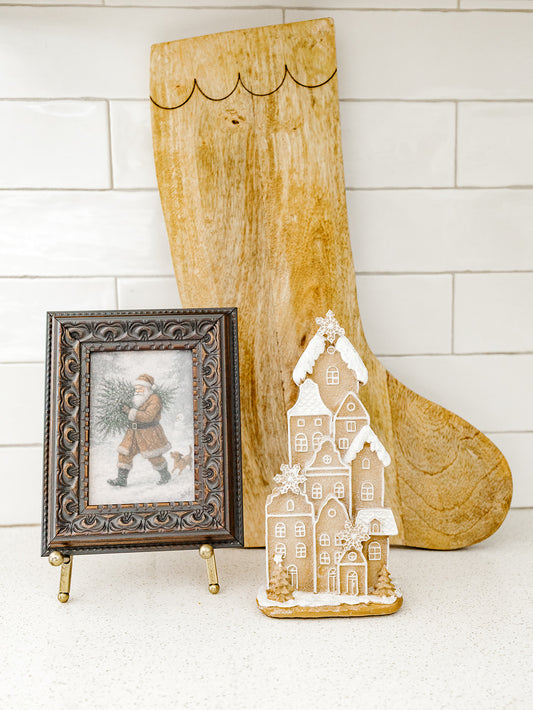 Snowy Gingerbread House - 2 Sizes