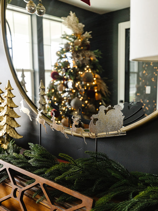 Metal Gold/Silver Santa and Sleigh Stand