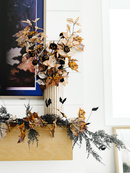 Jack-O-Lantern Pumpkin Spray 30" - Black