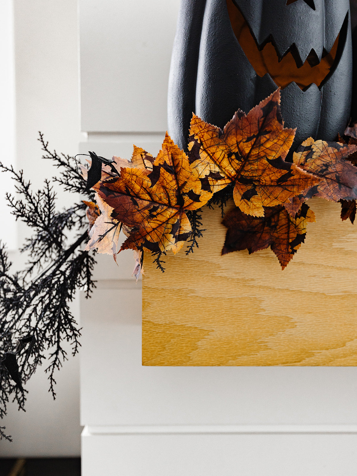 Bat Orange/Black Maple Leaf Spray - 36"