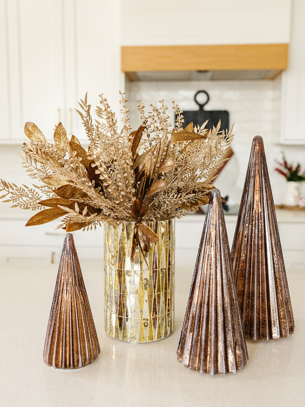 Gold Bay Leaf Spray - 17"