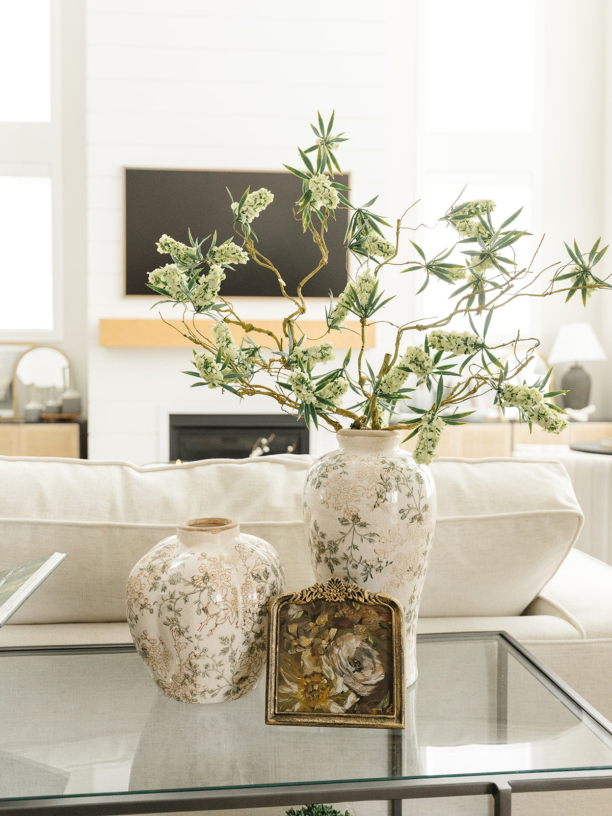 Mountain Blossom Spray - 43"