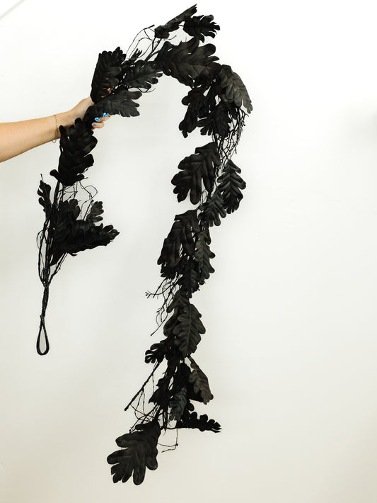 Black Oak Leaf Garland