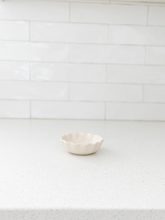 Scalloped Bowl - 3 Colors -