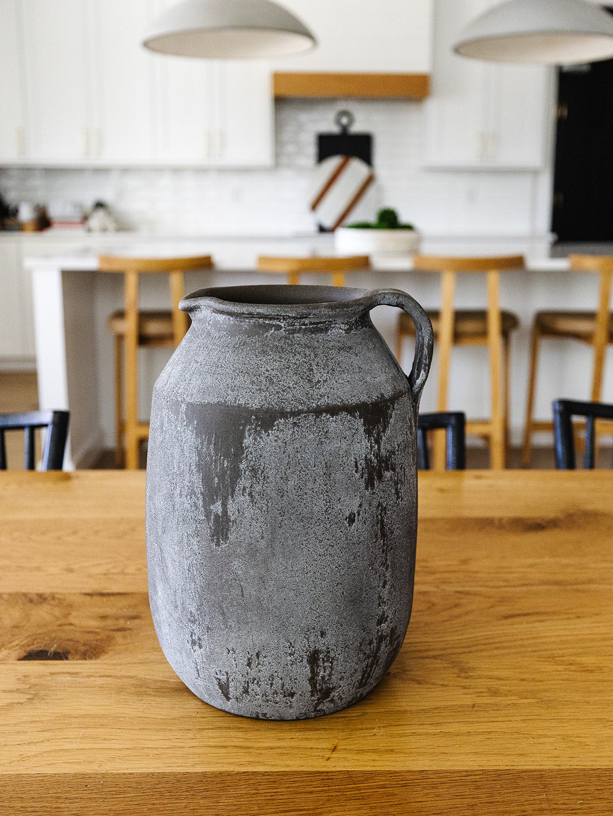 Vera Black Jug