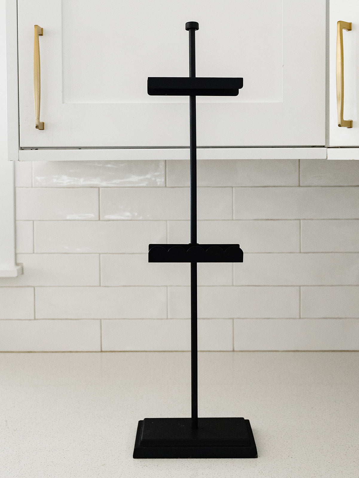 Black Adjustable Scalloped Easel - 26”