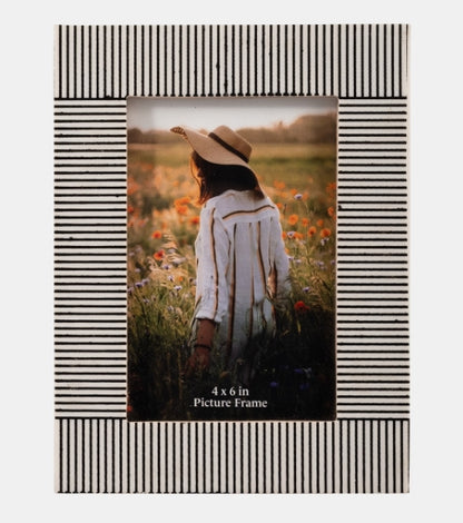 Black and White Striped Photo Frame 4x6