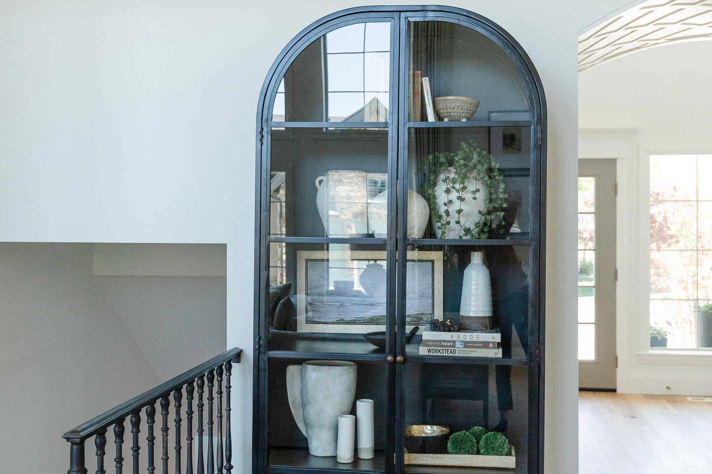 Breya cabinet