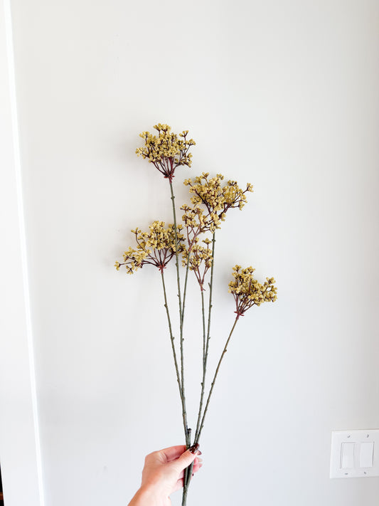 ￼ Dill Spray in Light Yellow - 47”