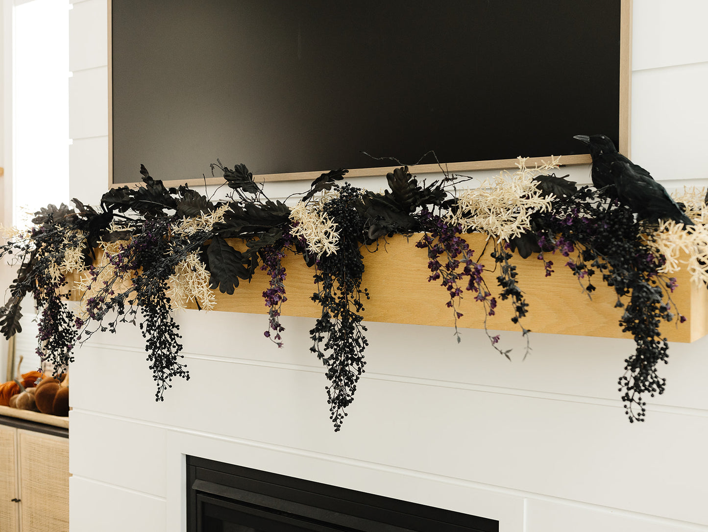 Black Oak Leaf Garland