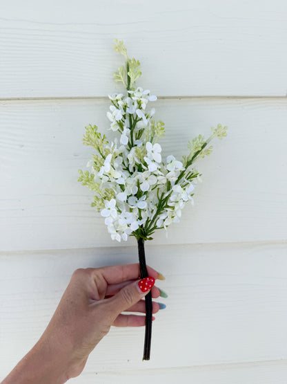 Cream Lilac Bundle - 15.5" - SINGLE STEM (professional photos show a bundle together of 6) ￼