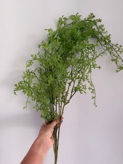 Leaf hanging bush / 59”