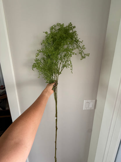 Leaf hanging bush / 59”