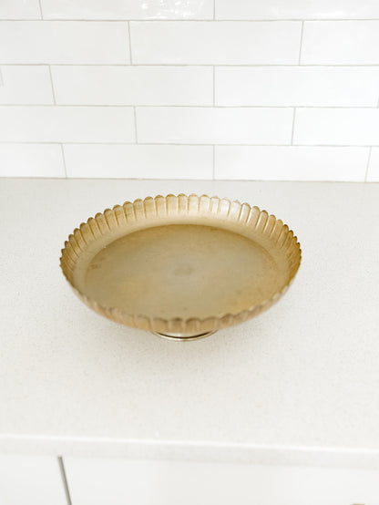 Antique Distressed Scalloped Pedestal