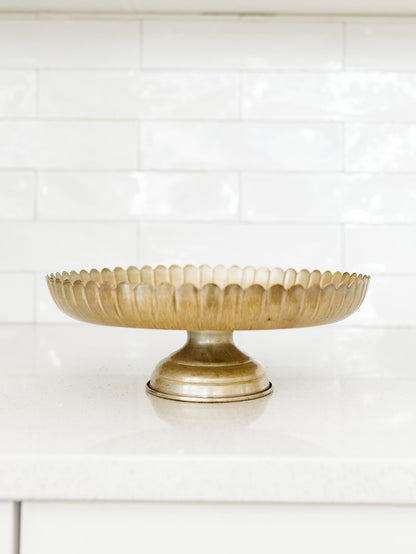 Antique Distressed Scalloped Pedestal