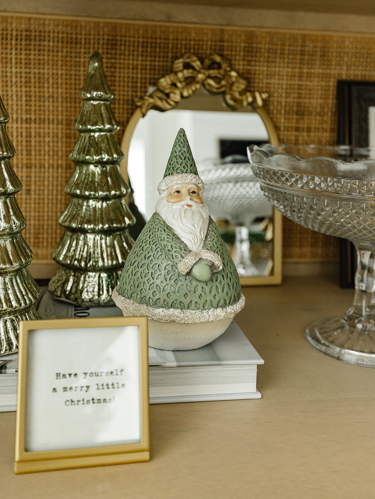 Round Green and Gold Santa - 6.75"