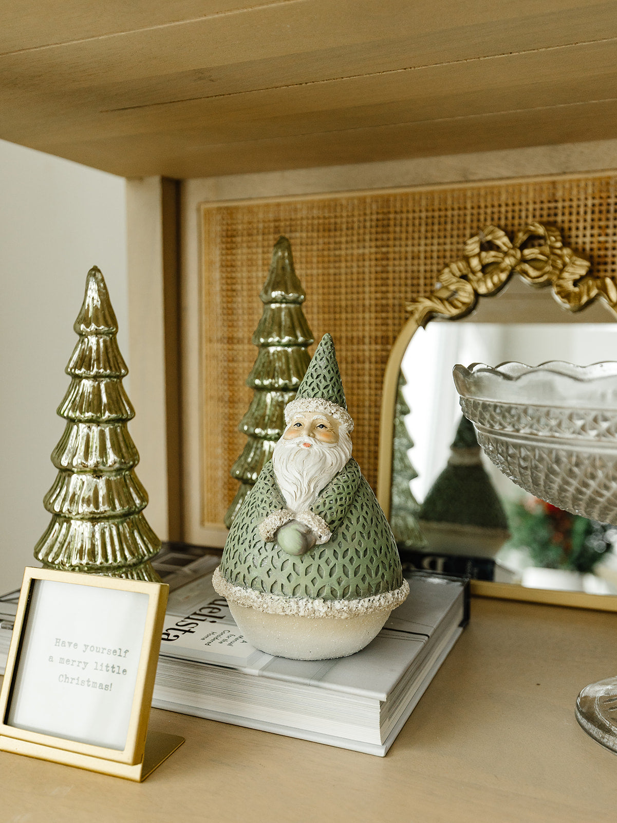 Round Green and Gold Santa - 6.75"