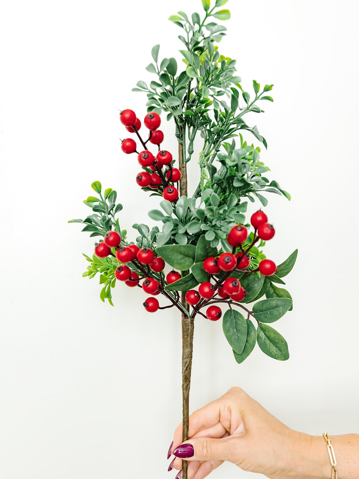 Mixed Boxwood and Red Berry Stem - 20"