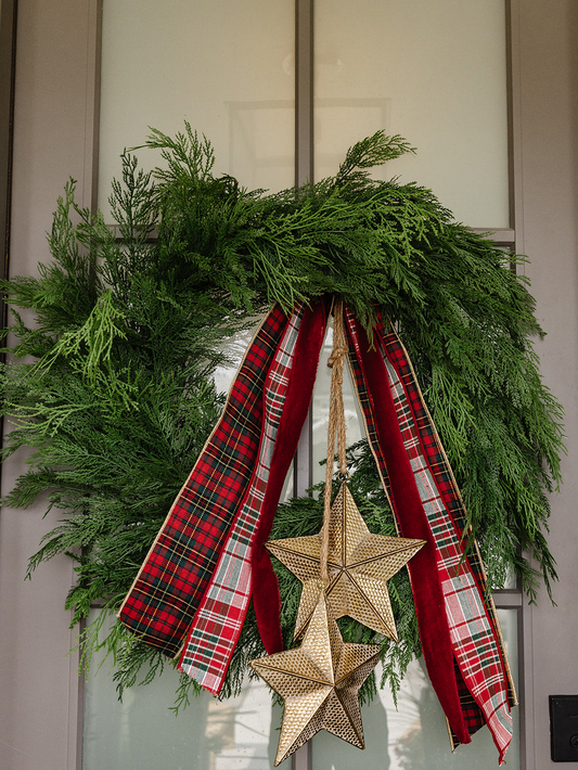 Ultra Deluxe Mixed Cedar Wreath - 30"