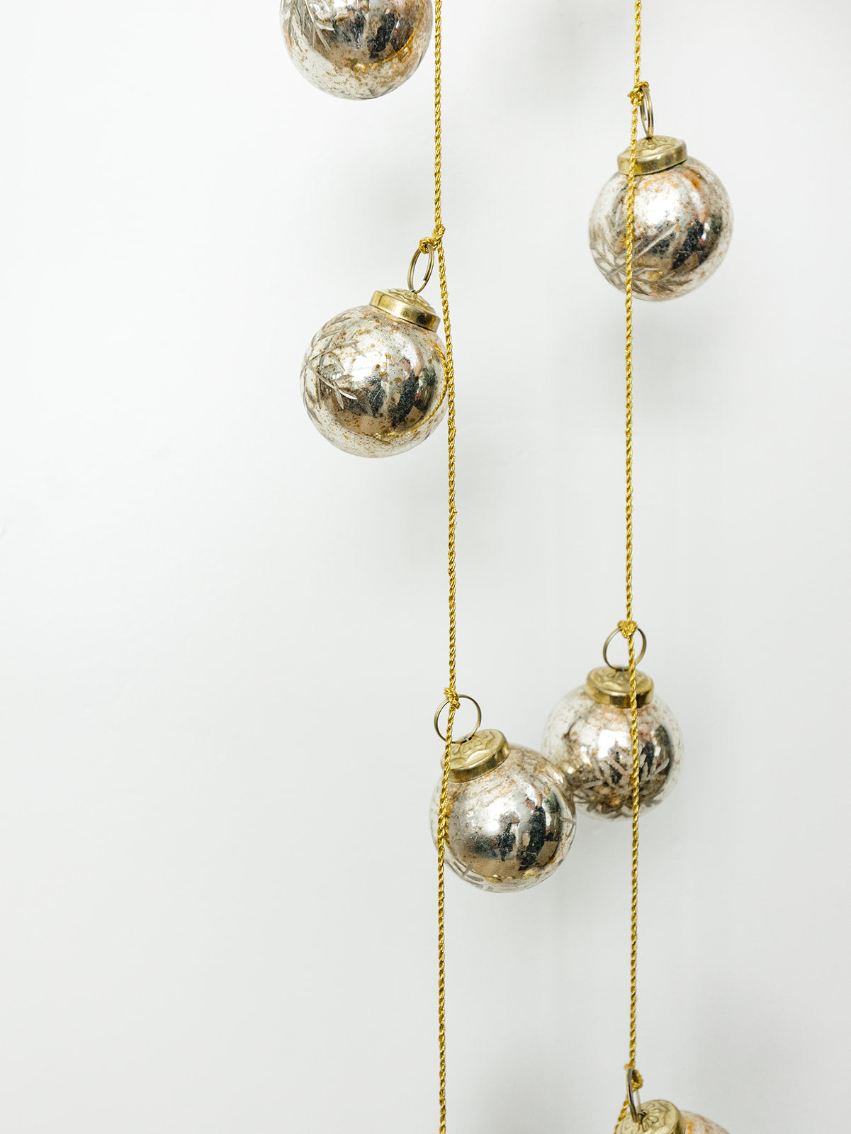 Etched Antique Gold Mercury Ornament Garland - 72"