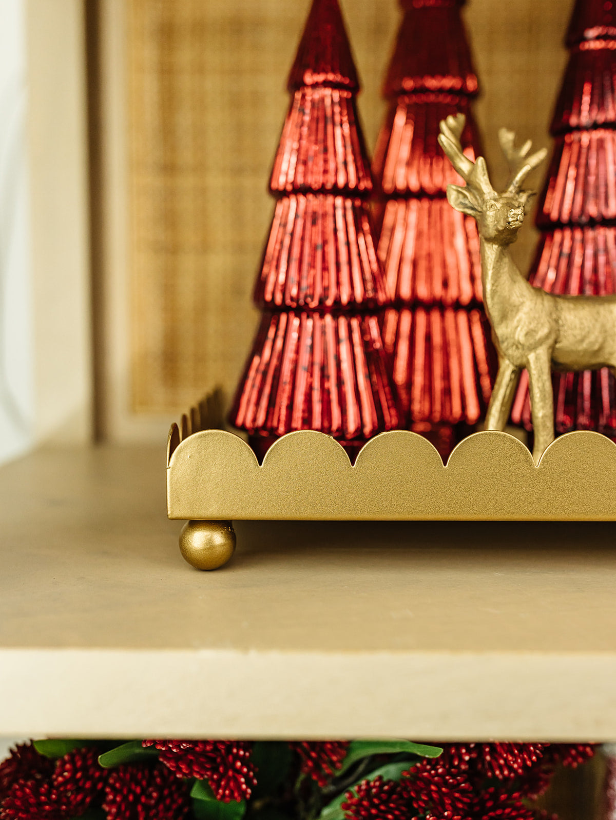 Scalloped Mirror Tray - 2 Sizes