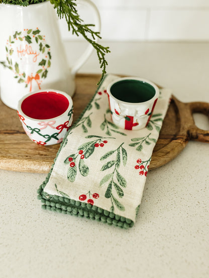 Holly Berry Napkin with Trim - 18" - Set of 4