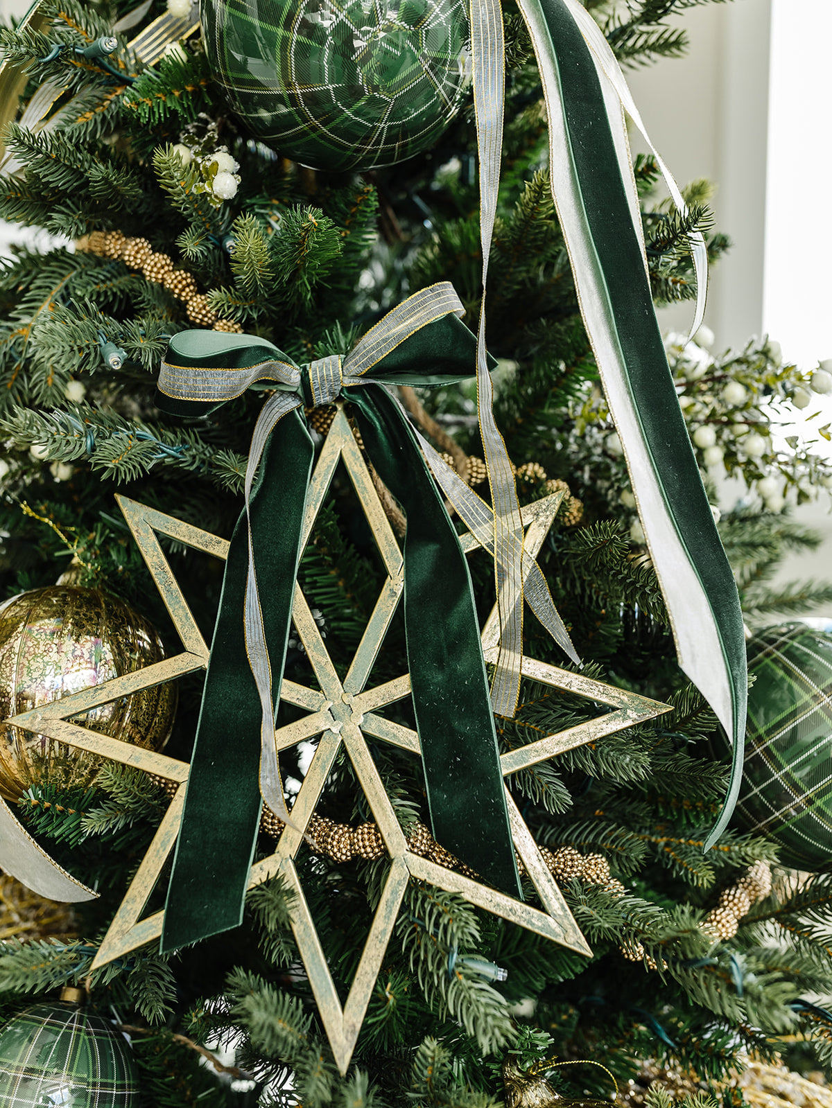 Gold Metal Ornament Star - 2 Sizes