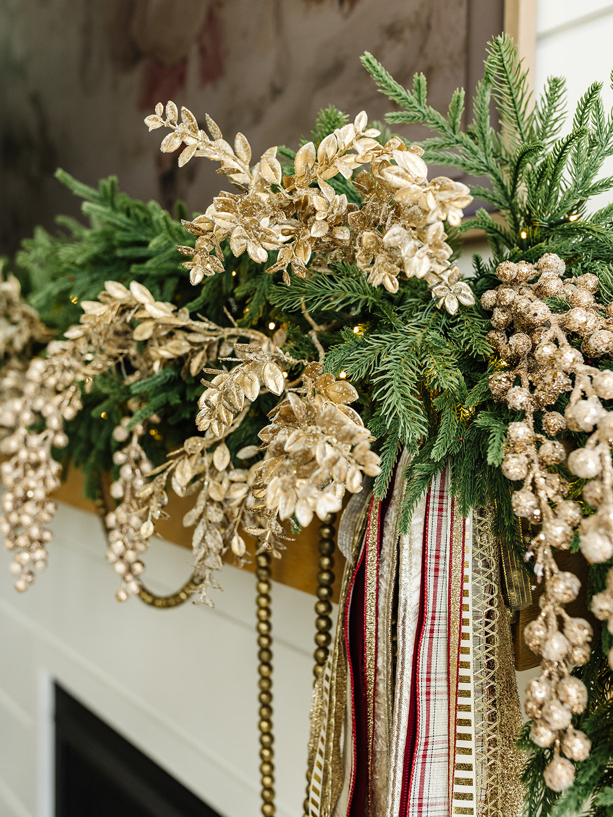 Champagne Glittered Boxwood Spray - 17"