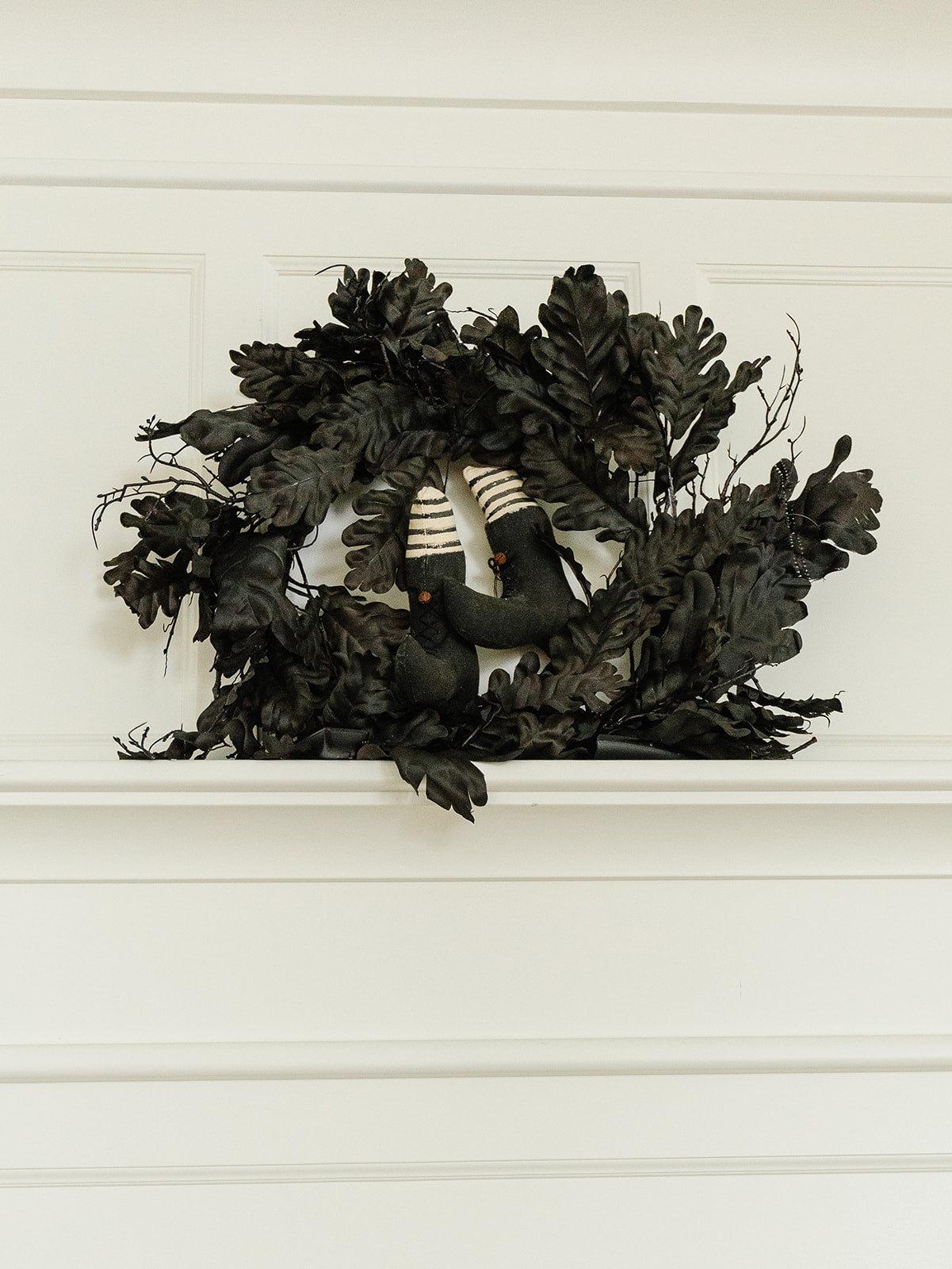 Halloween Black Oak Wreath - 24"