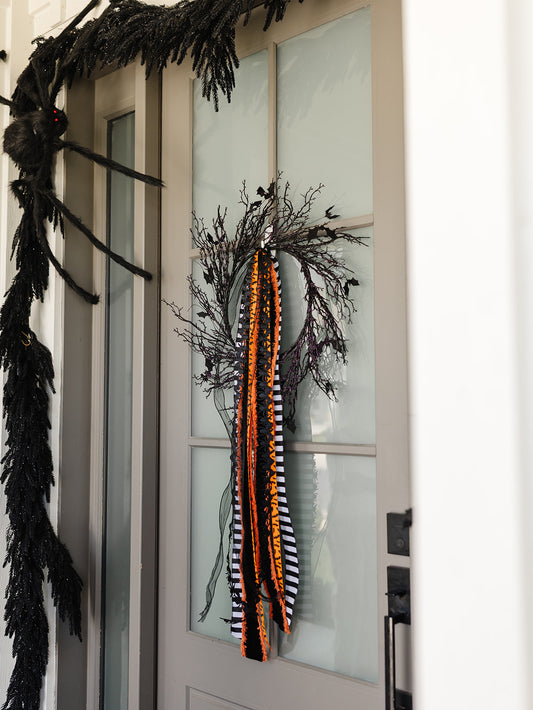 Black Glitter Twig & Bat Wreath - 2 Sizes