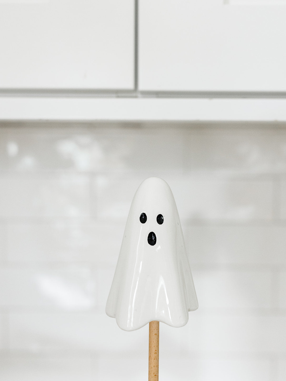 Ceramic Ghost Plant Stake - 12"