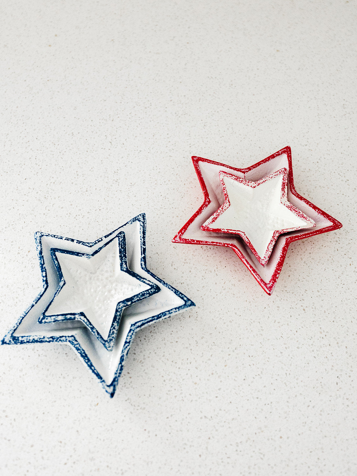 Metal Star Dishes - Set of 2 - 2 colors available