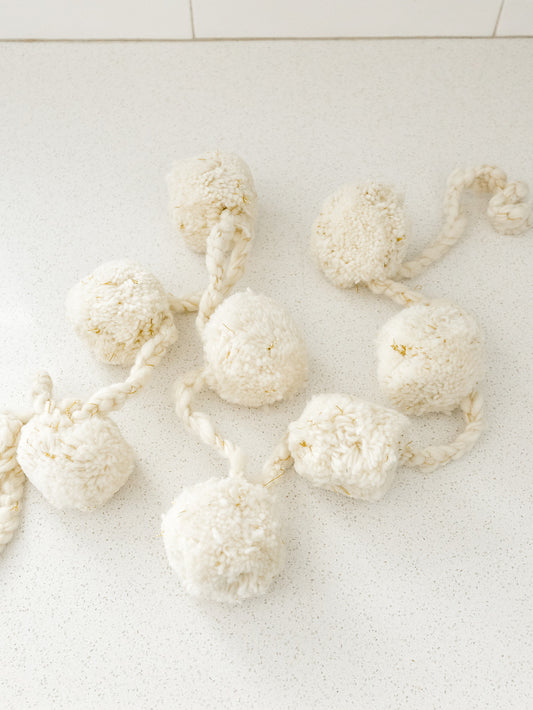 Snow Ball Garland