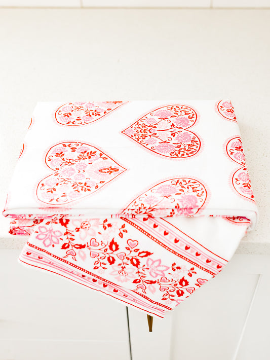 Hearts Tablecloth - 84”
